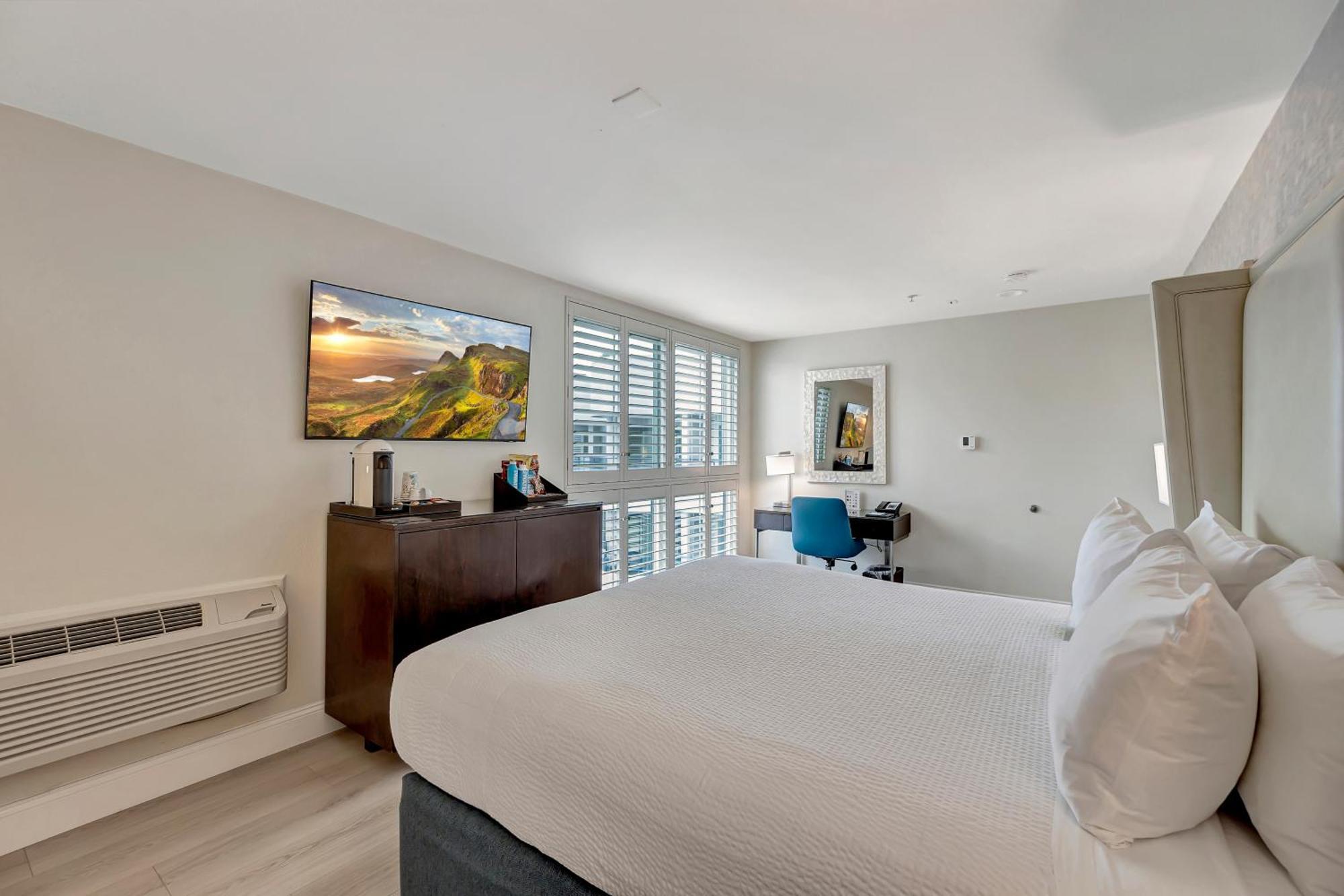 Ocean View Hotel 3*